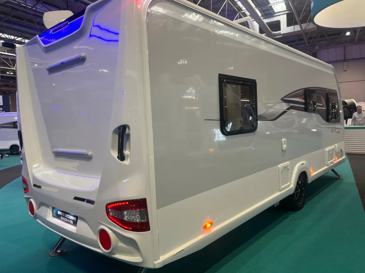 NEW 2025 SWIFT MAJOR 4 EB 4/5 BERTH ISLAND BED - Image 4