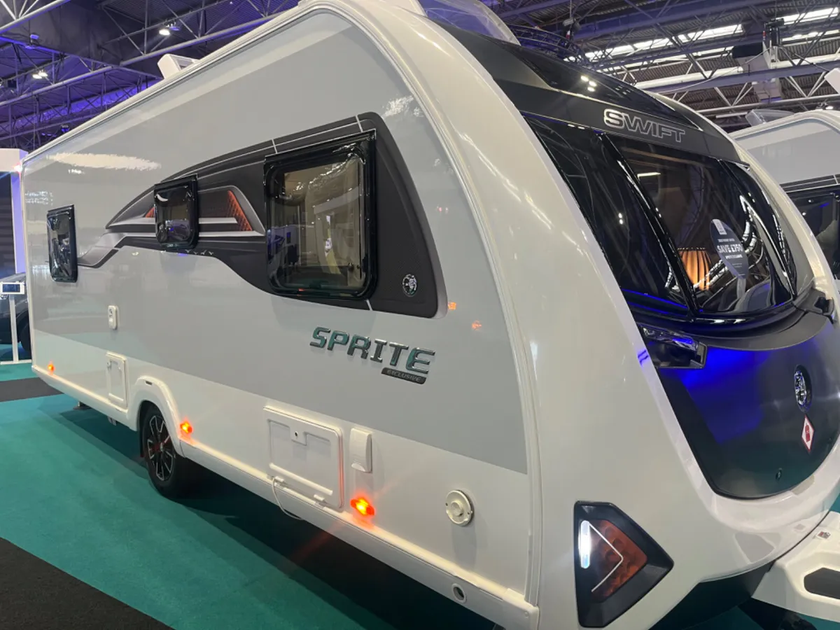 NEW 2025 SWIFT MAJOR 4 EB 4/5 BERTH ISLAND BED - Image 2