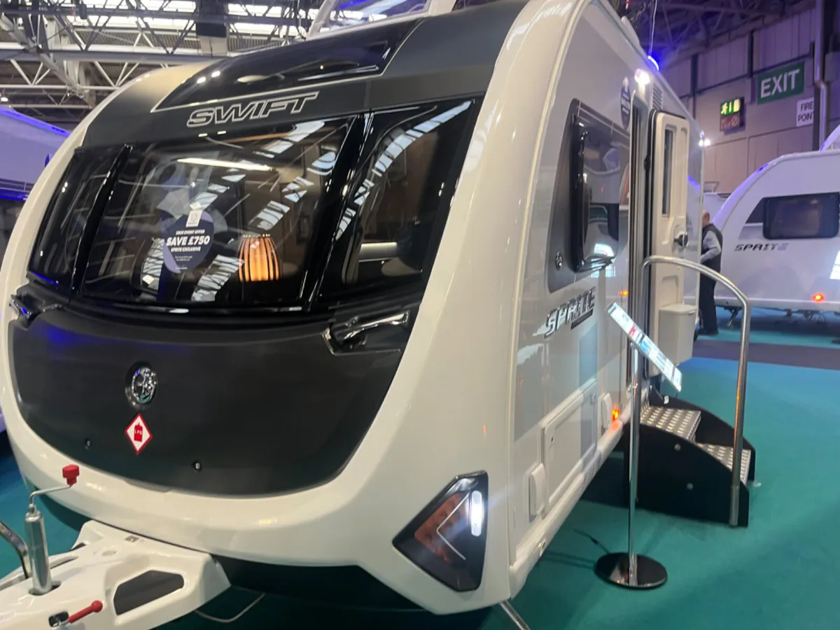 NEW 2025 SWIFT MAJOR 4 SB & 8FT D/SPECIAL - Image 1