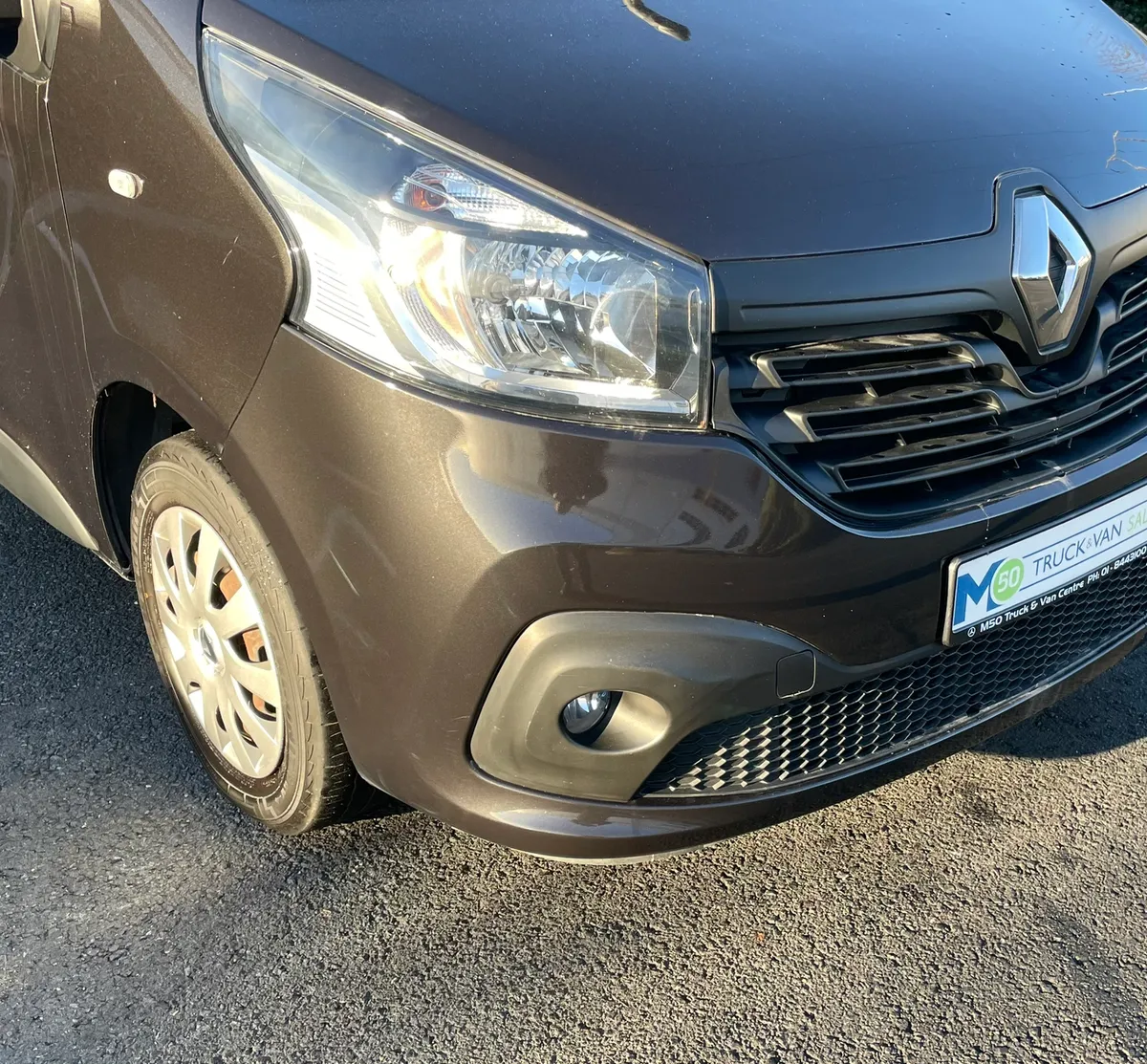 2018 LL29/125 Twin Turbo Business 2 Year Warranty - Image 3