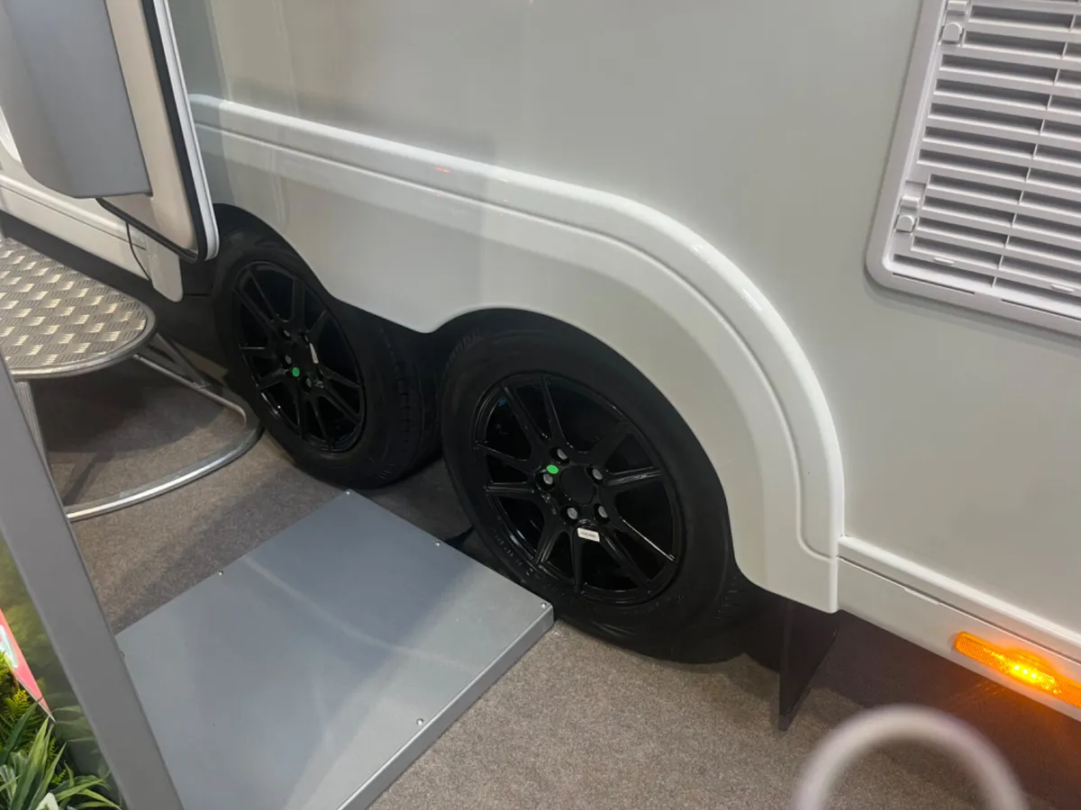 2025 ELDDIS AVANTE 840 / 868 / 860 MODEL CARAVANS - Image 4