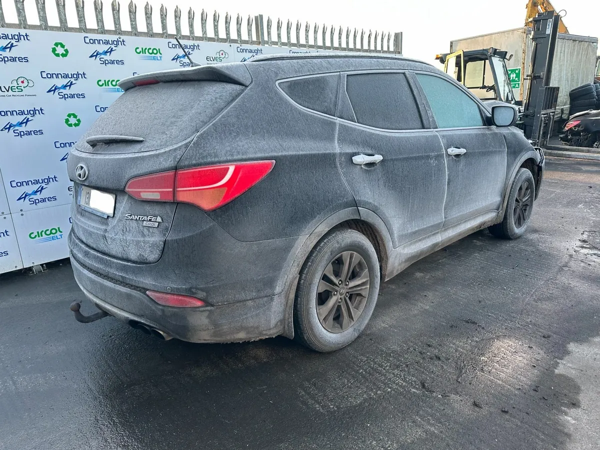 2014 HYUNDAI SANTA  FE 2.2D JUST IN FOR BREAKING - Image 4