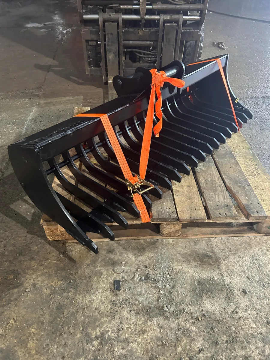 Trojan 8ton 5ft HD lawn rake bucket - Image 1