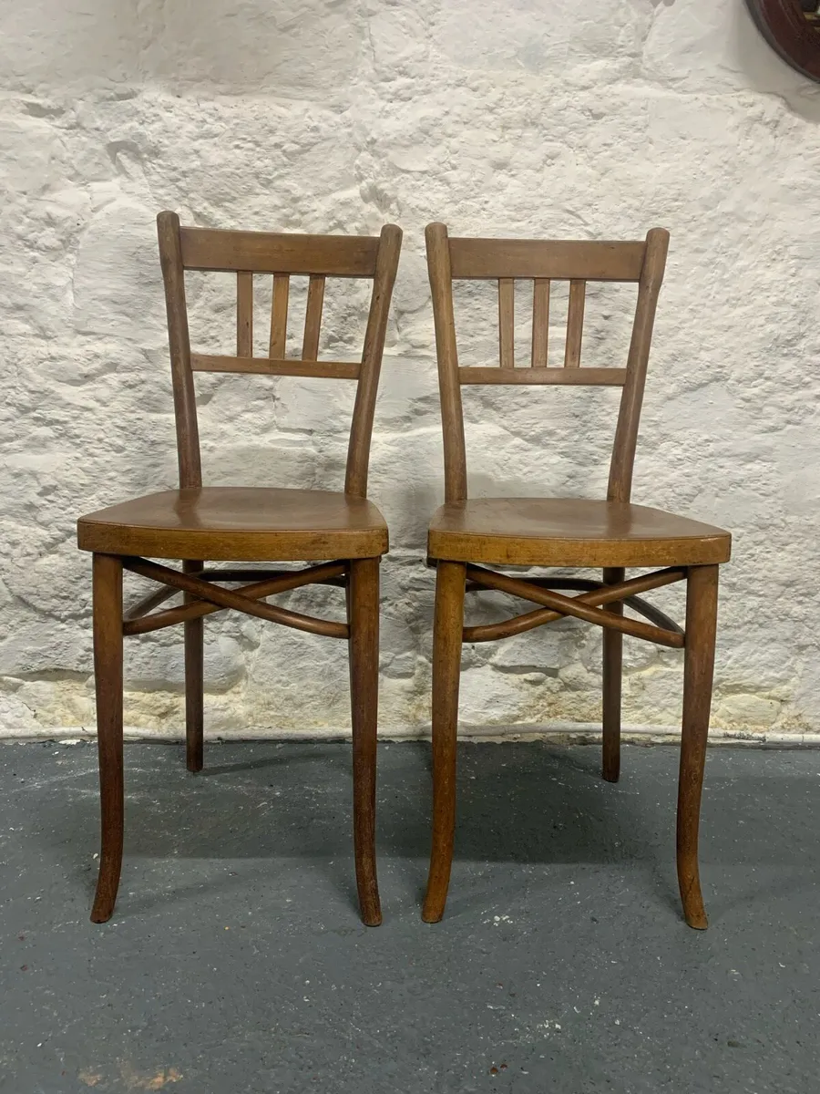 Pair of tall Thonet bentwood chairs. - Image 1
