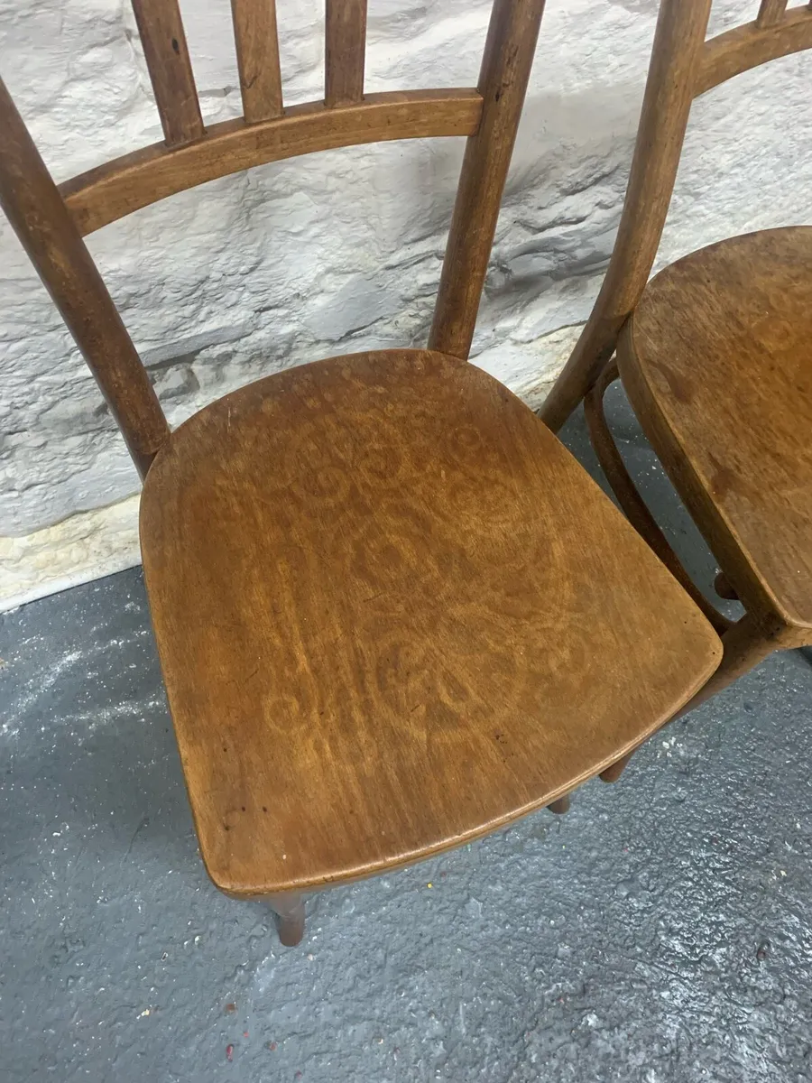 Pair of tall Thonet bentwood chairs. - Image 3