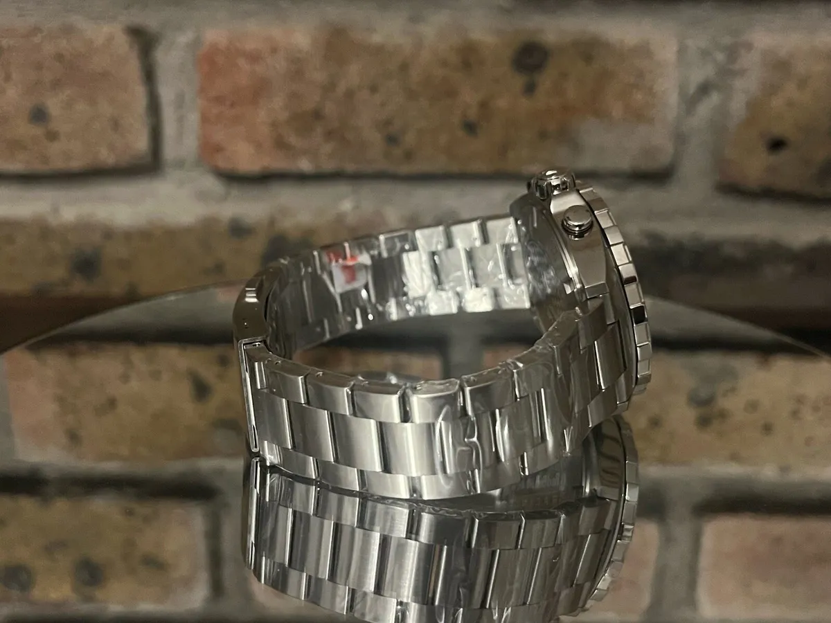 TAG Heuer Formula 1 “Red Bull Racing” - Mens Wri - Image 4