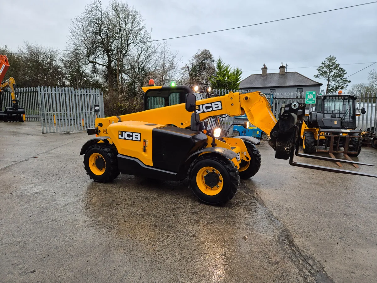 2017 YEAR JCB 525-60 - Image 3