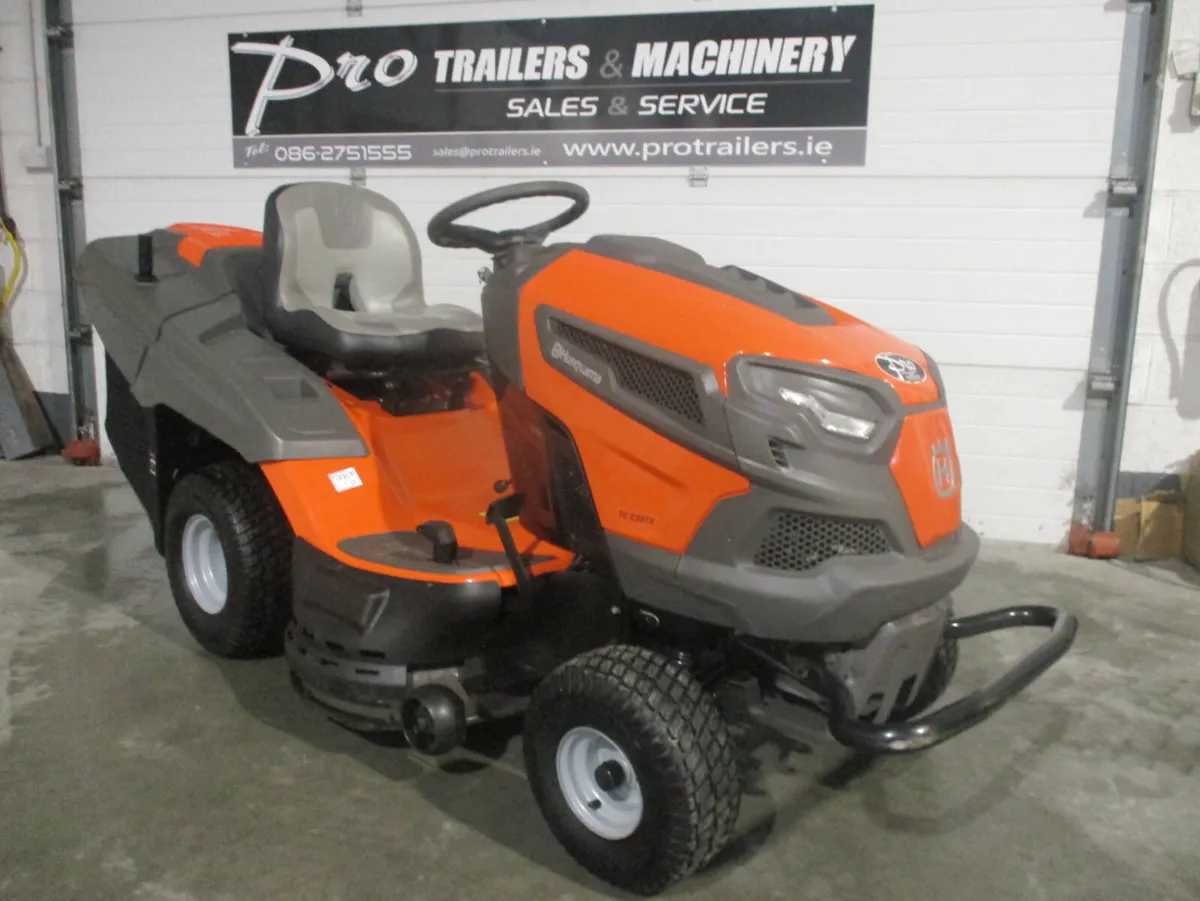 Husqvarna tractor mower TC 238 TX - Image 2