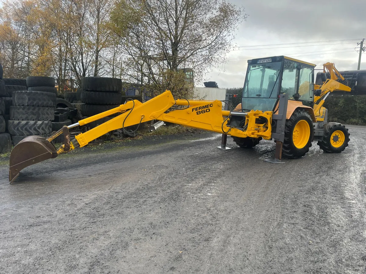Fermac 860 Digger Loader - Image 4