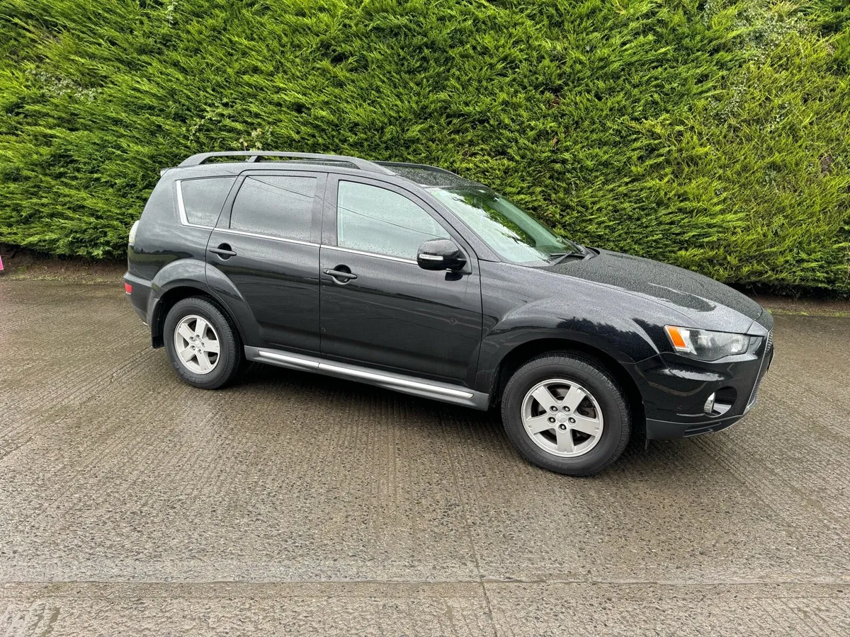 Mitsubishi outlander auto 7 seats - Image 1