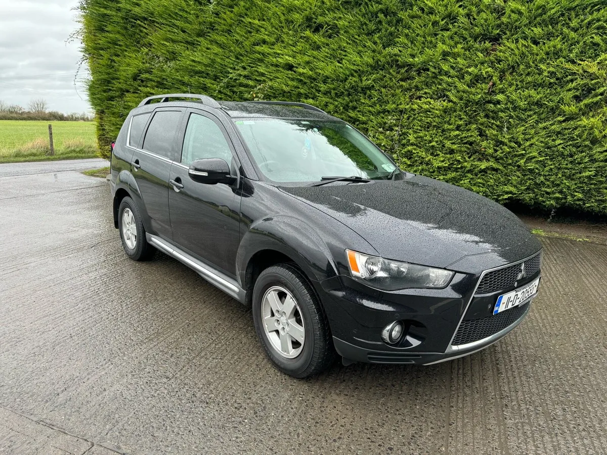 Mitsubishi outlander auto 7 seats - Image 2