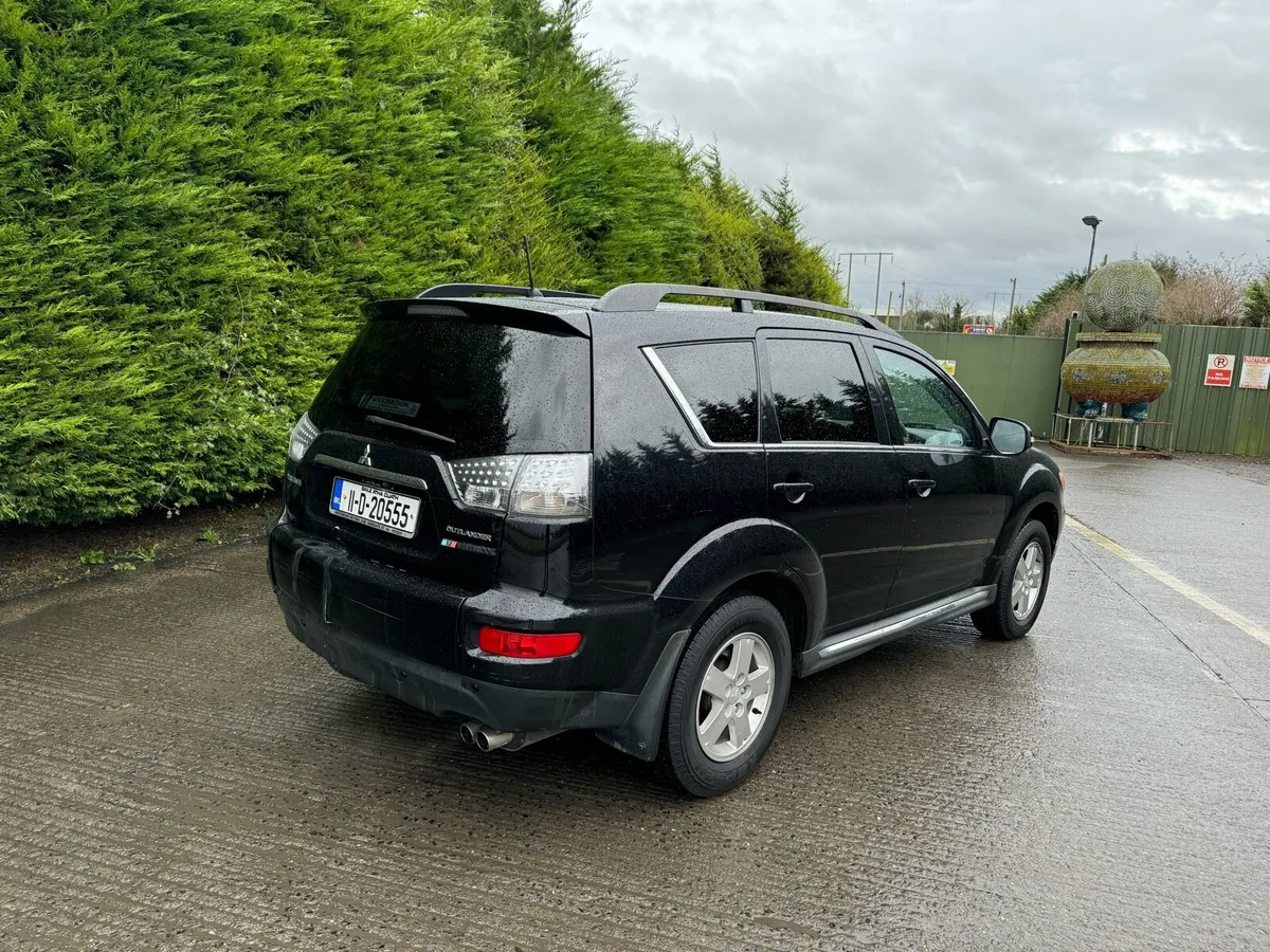 Mitsubishi outlander auto 7 seats - Image 3