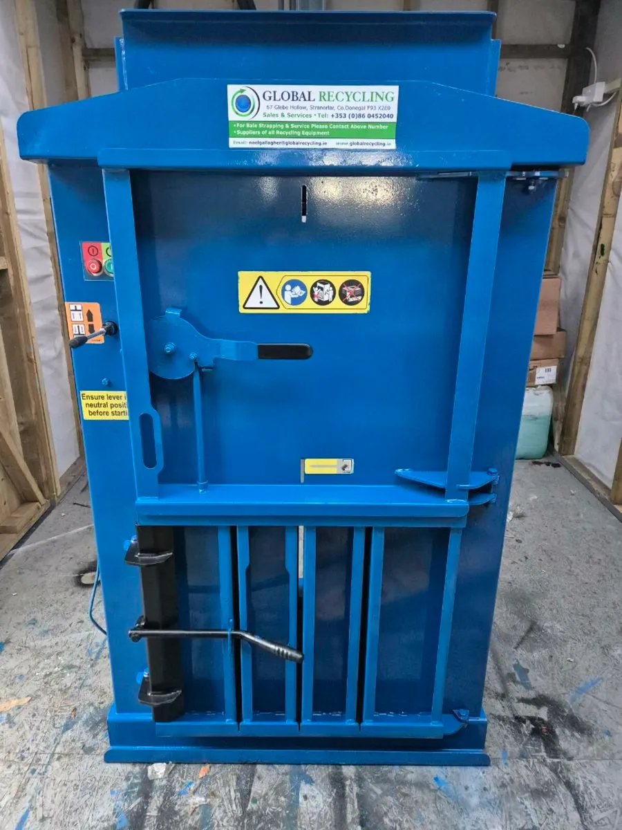 Cardboard  baler compactor - Image 1