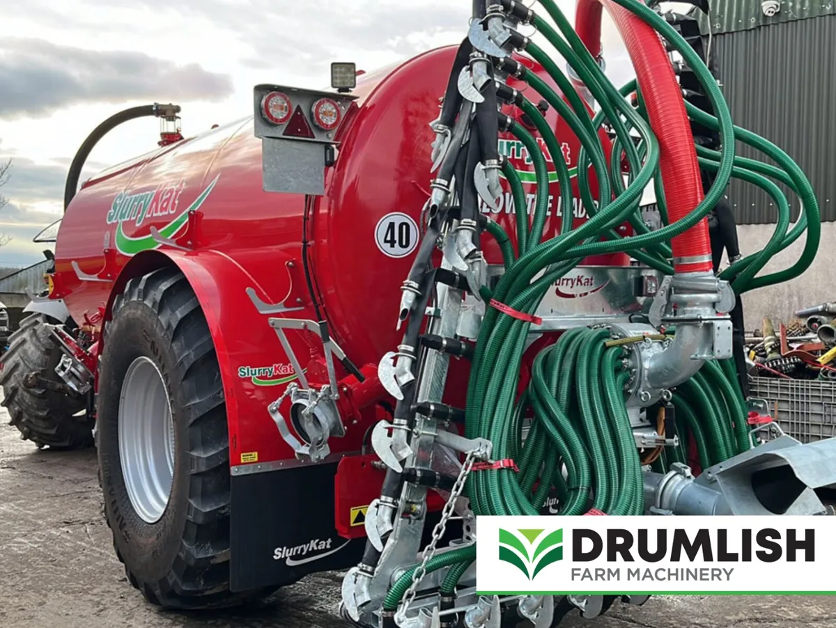 New 2,500 Gallon Slurrykat Tanker with Flex Shoe - Image 1