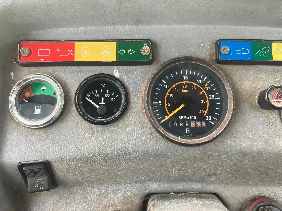 2006 Farmtrac 80 4wd - Image 2