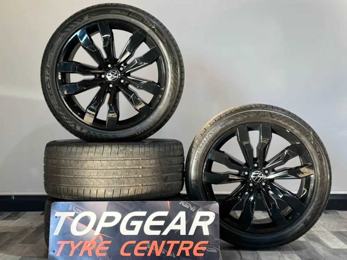21" Genuine VW TOUAREG SUZUKA Alloy Wheels & Tyres - Image 1