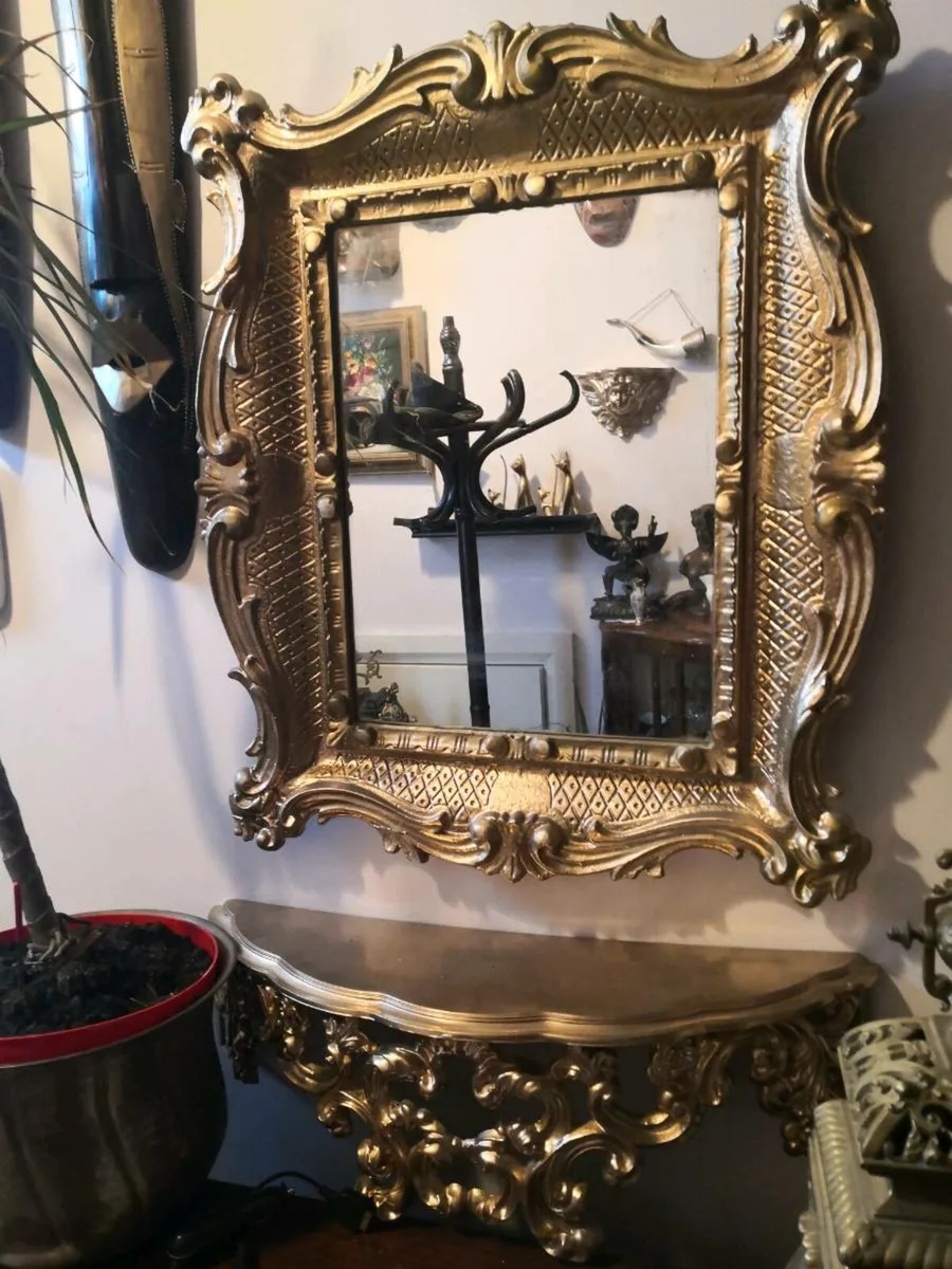 Beautiful Laricol shelf with antique mirror - Image 1