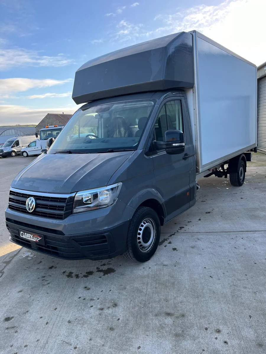 2019 Volkswagen Crafter Luton with Tail-lift RWD - Image 3
