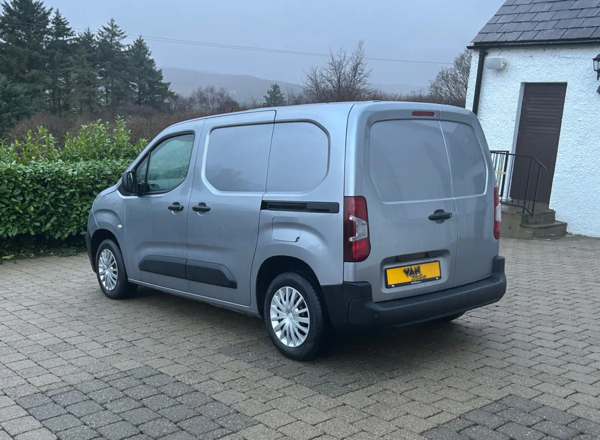 2021 (212reg) Citroen Berlingo Enterprise - Image 4