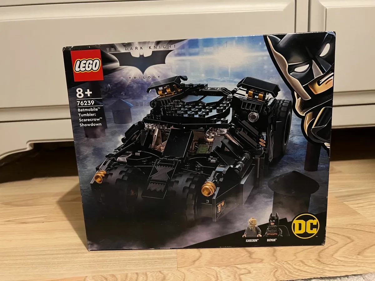 LEGO The Penguin Chase & Batmobile Tumbler - Image 1