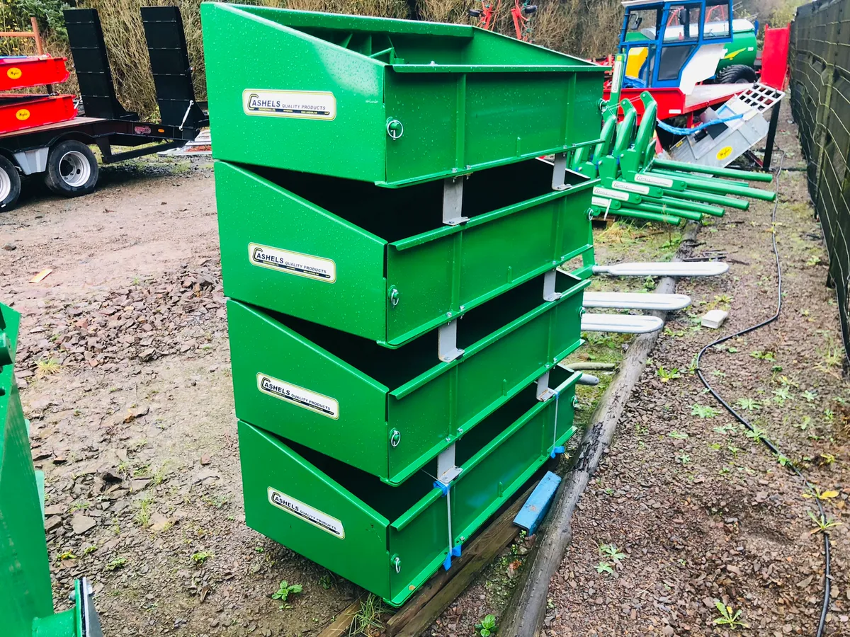 Cashels transport boxes - Image 1