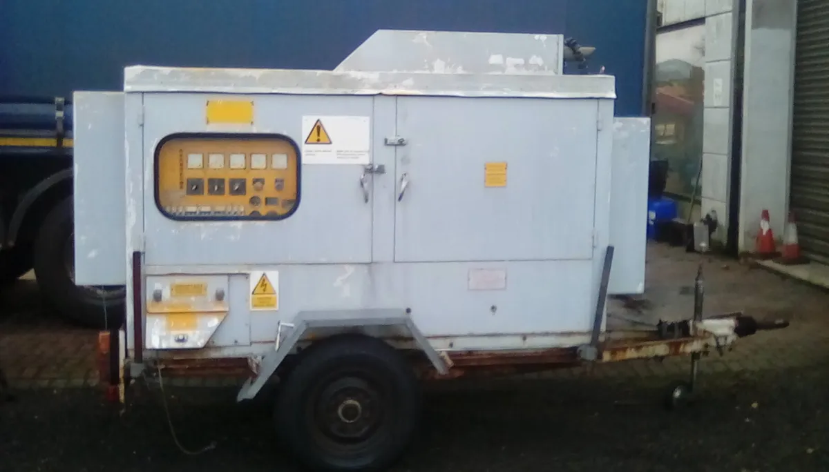 GENERATOR 31 kva 233 hours  X,BT MOBILE - Image 1