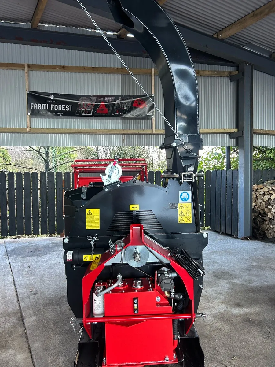 Farmi Forest CH27 Manual Feed 11” Woodchipper - Image 4