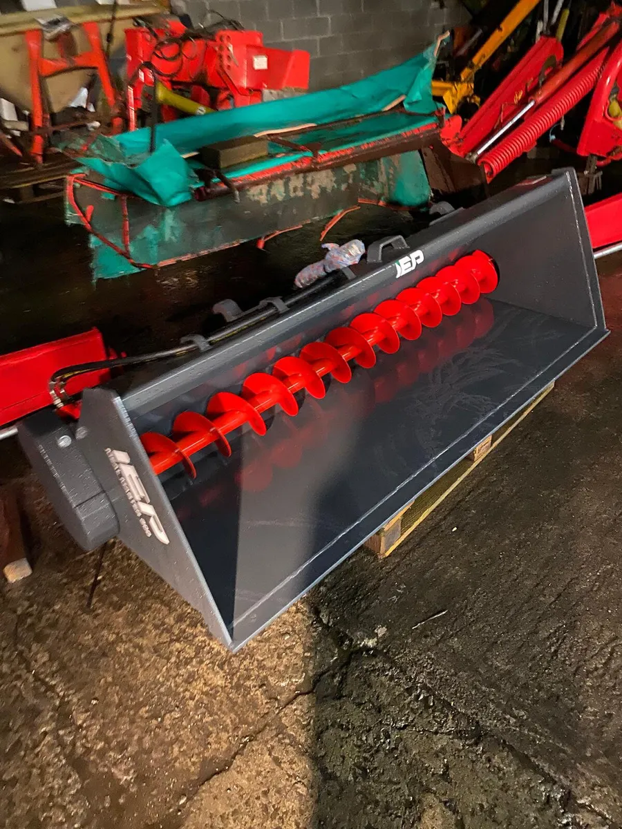 Farm machinery - Image 1