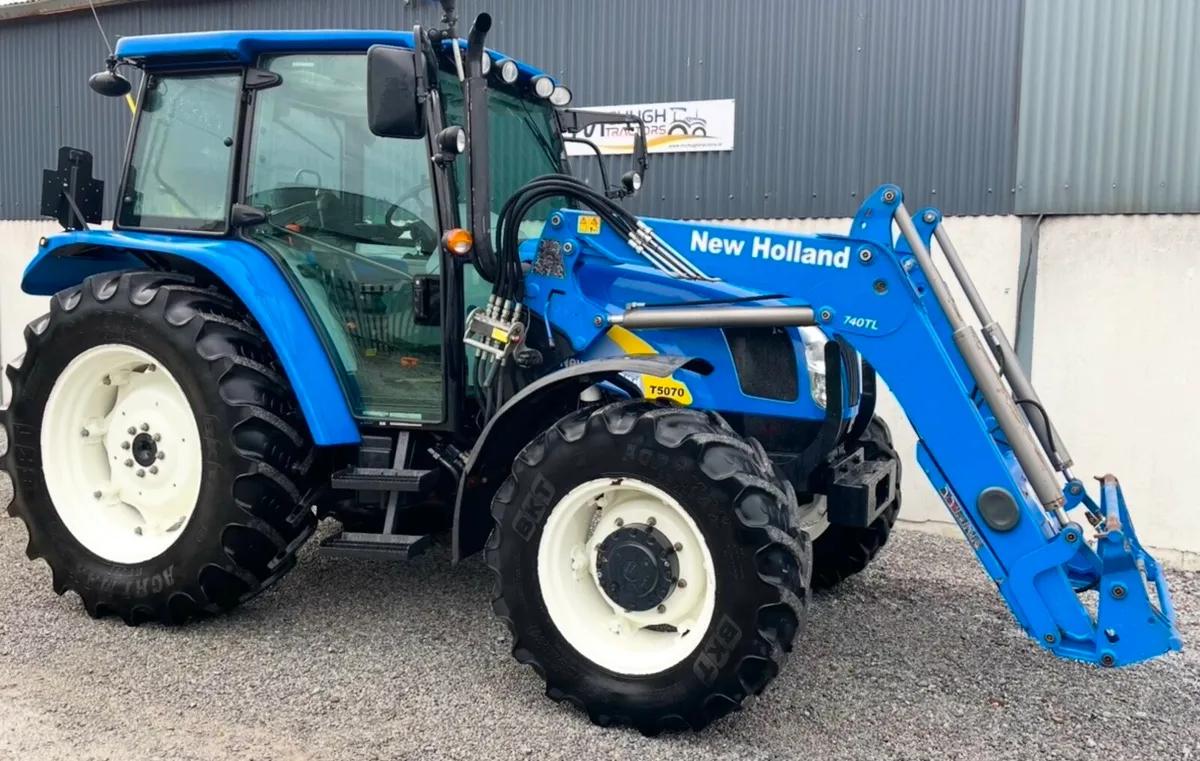 NEW HOLLAND T5070 c/w NH Loader - Image 1