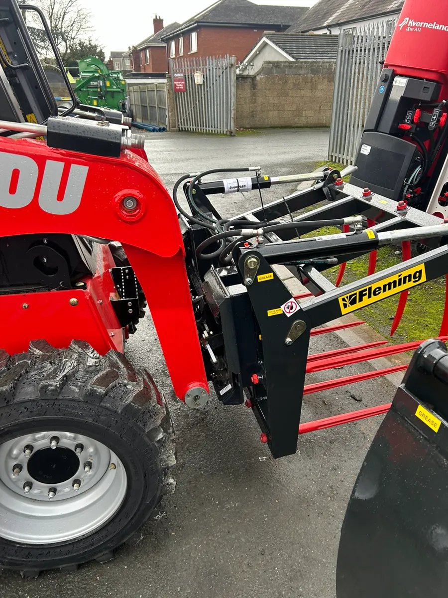 4ft skid steer Fleming Tine grab - Image 4