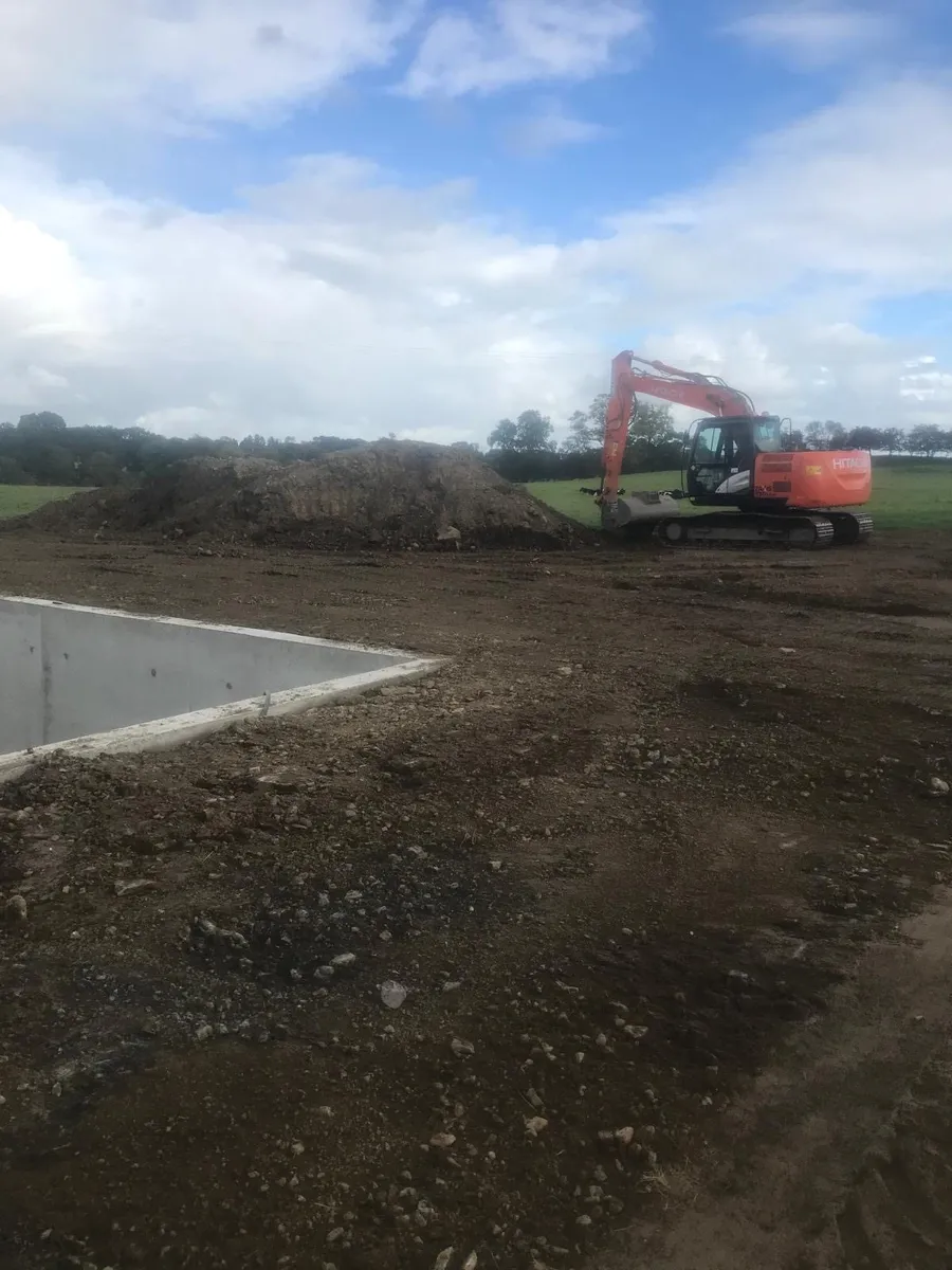 3ton to 13 ton diggers, tractors and trailers - Image 1