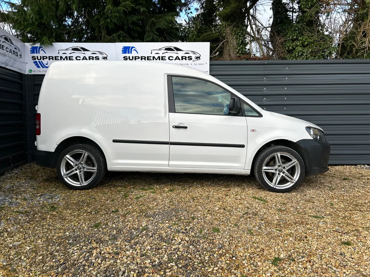 Volkswagen Caddy 2011 - Image 2