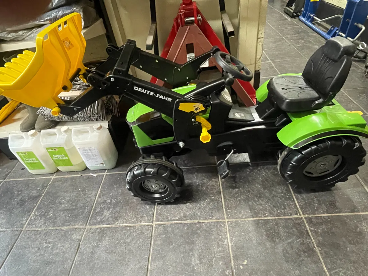 Ride-On Toy Tractors - Image 1