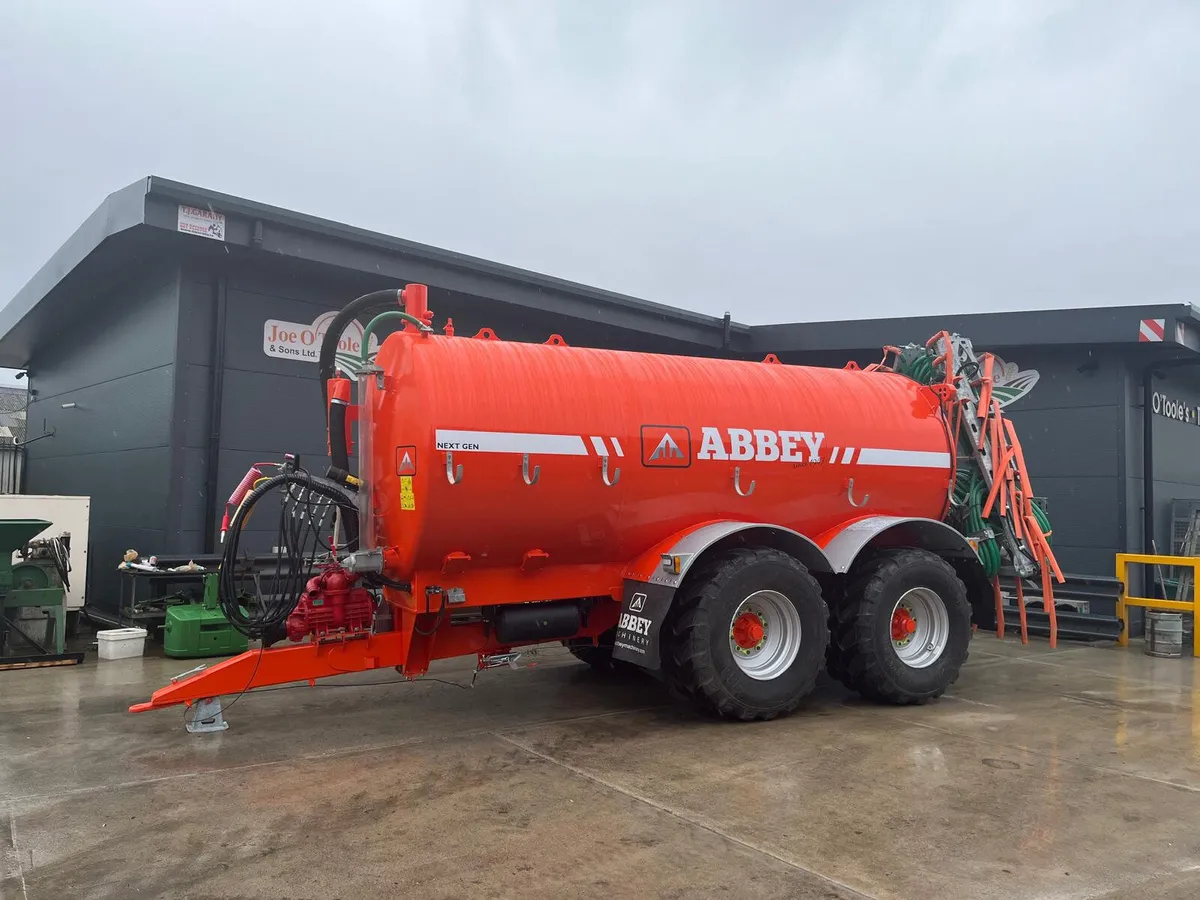 New Abbey 3500 RT Recessed Tandem Tanker with Shoe - Image 1