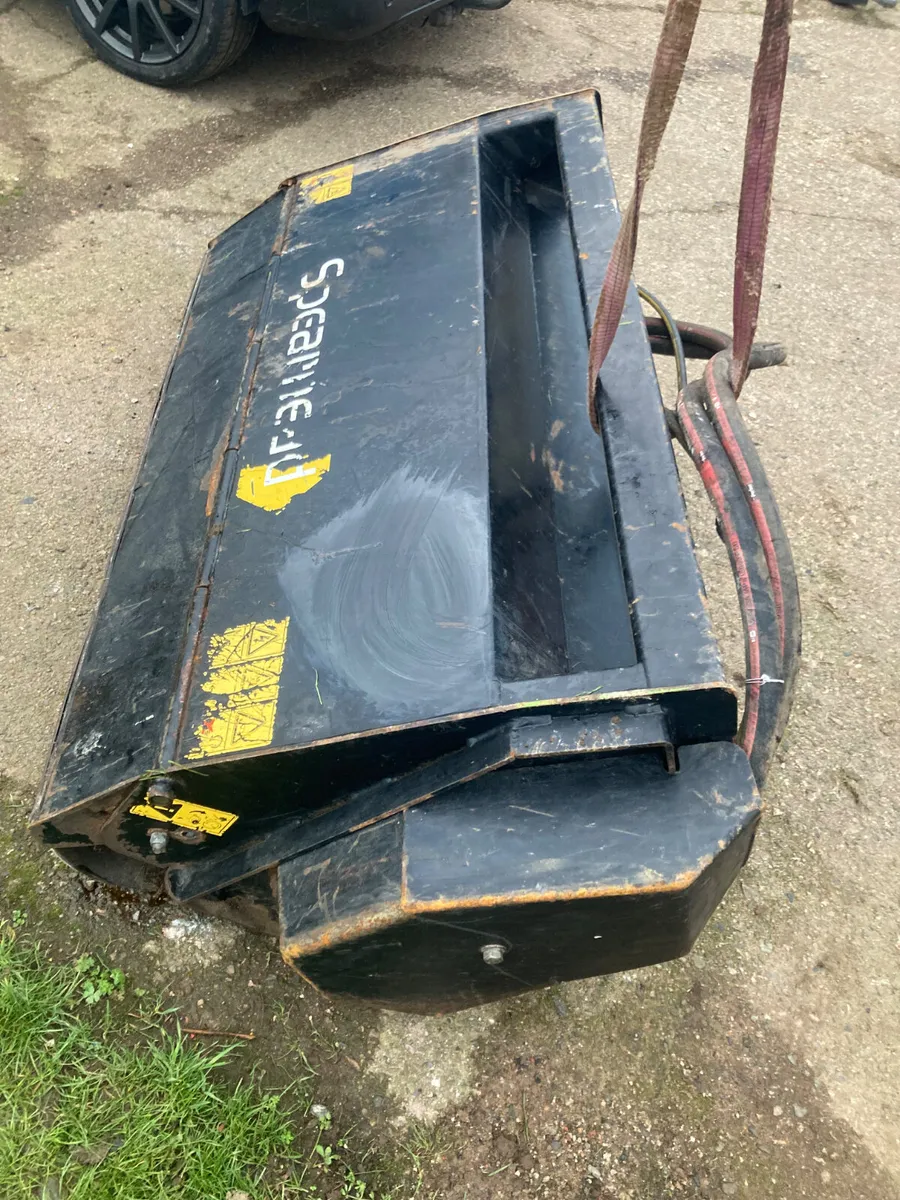 Spearhead 1.25m T flailhedgecutter head - Image 2