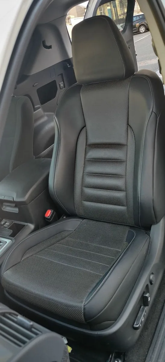 TOYOTA LANDCRUISER LWB SEATS 2010- - Image 3