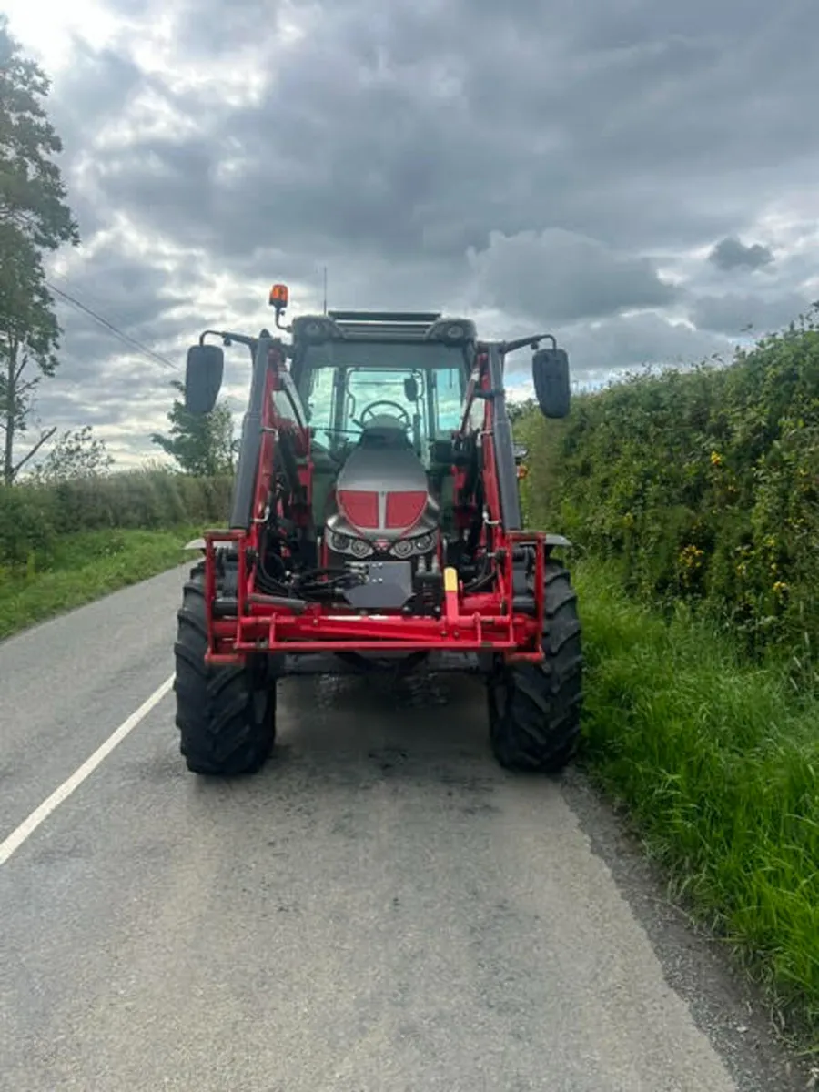 Massey Ferguson 5712S for sale - Image 3