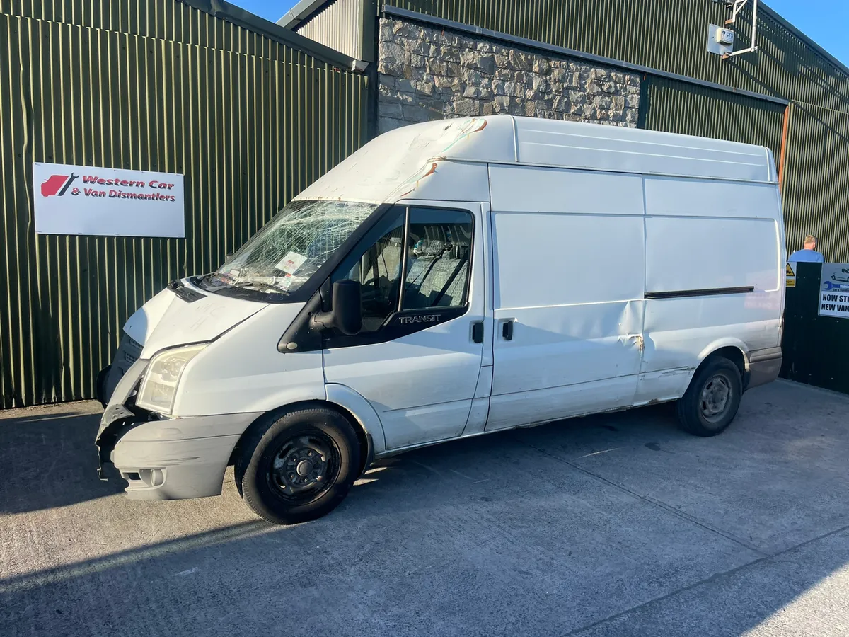 2013 Ford transit 2.2 fwd for dismantling