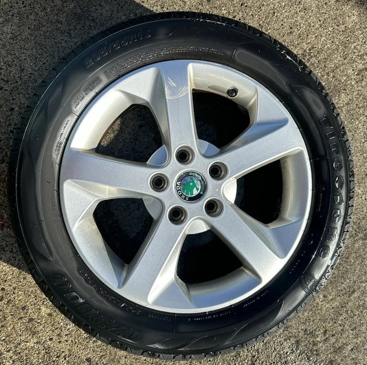 SKODA OCTAVIA 16" GENUINE ALLOY WHEELS - Image 4