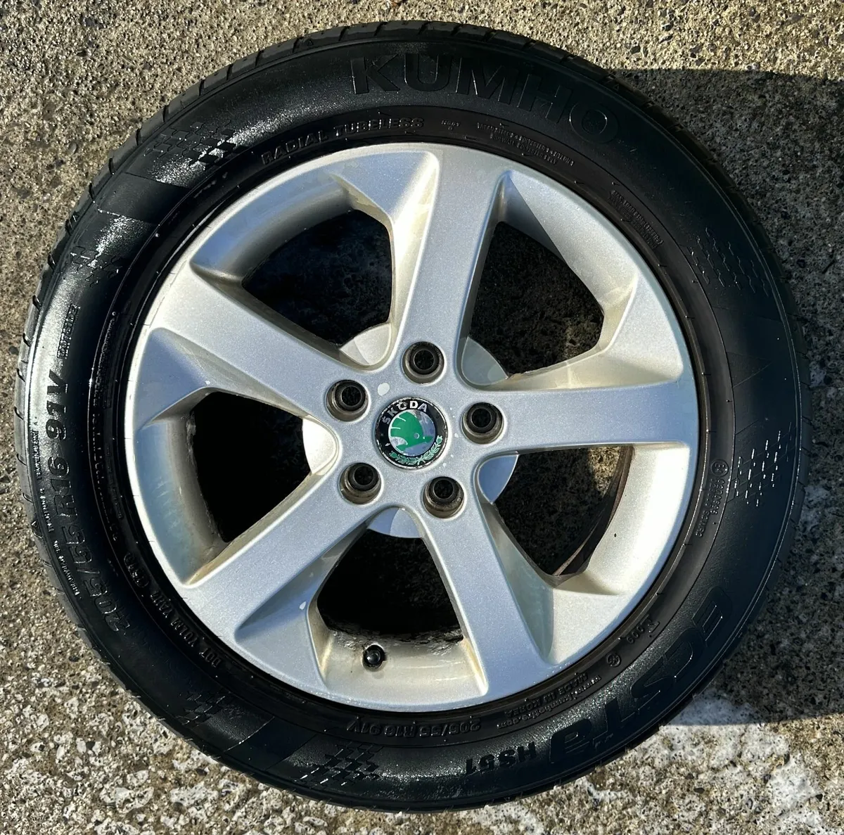 SKODA OCTAVIA 16" GENUINE ALLOY WHEELS - Image 3