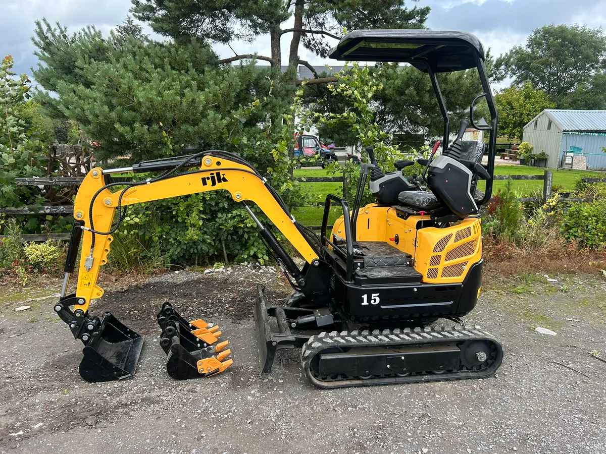 RJK 1.5 excavator - Image 1