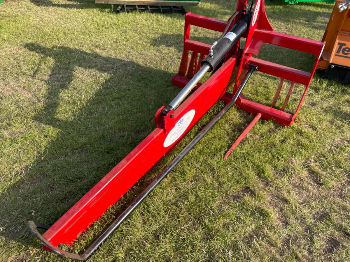 New Dowd Bale splitters - Image 1