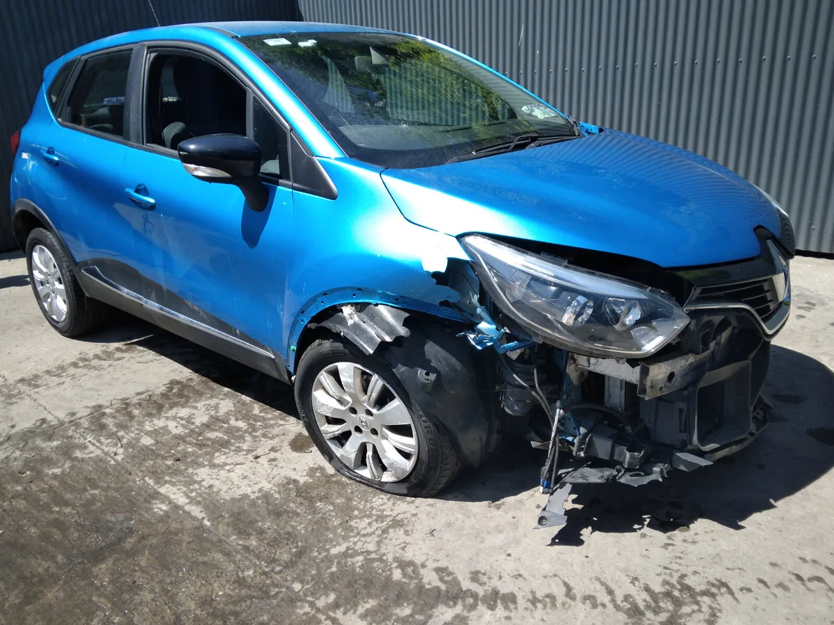 2016 Renault Captur 1.5 dci Breaking/Dismantling - Image 2