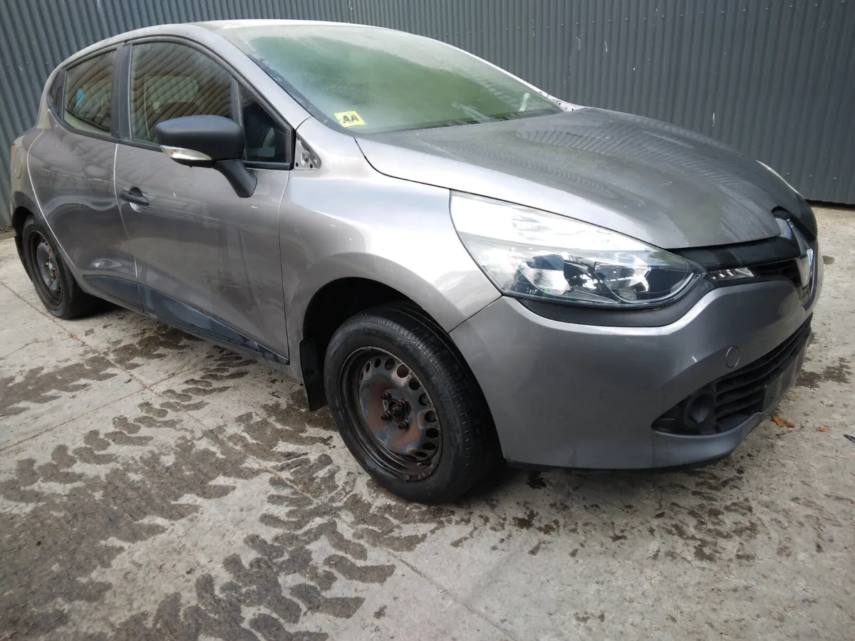 2014 Renault Clio 1.2 Pet Breaking Dismantling - Image 2