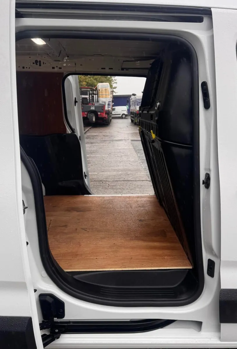 202D Berlingo Long Wheel Base - Image 4