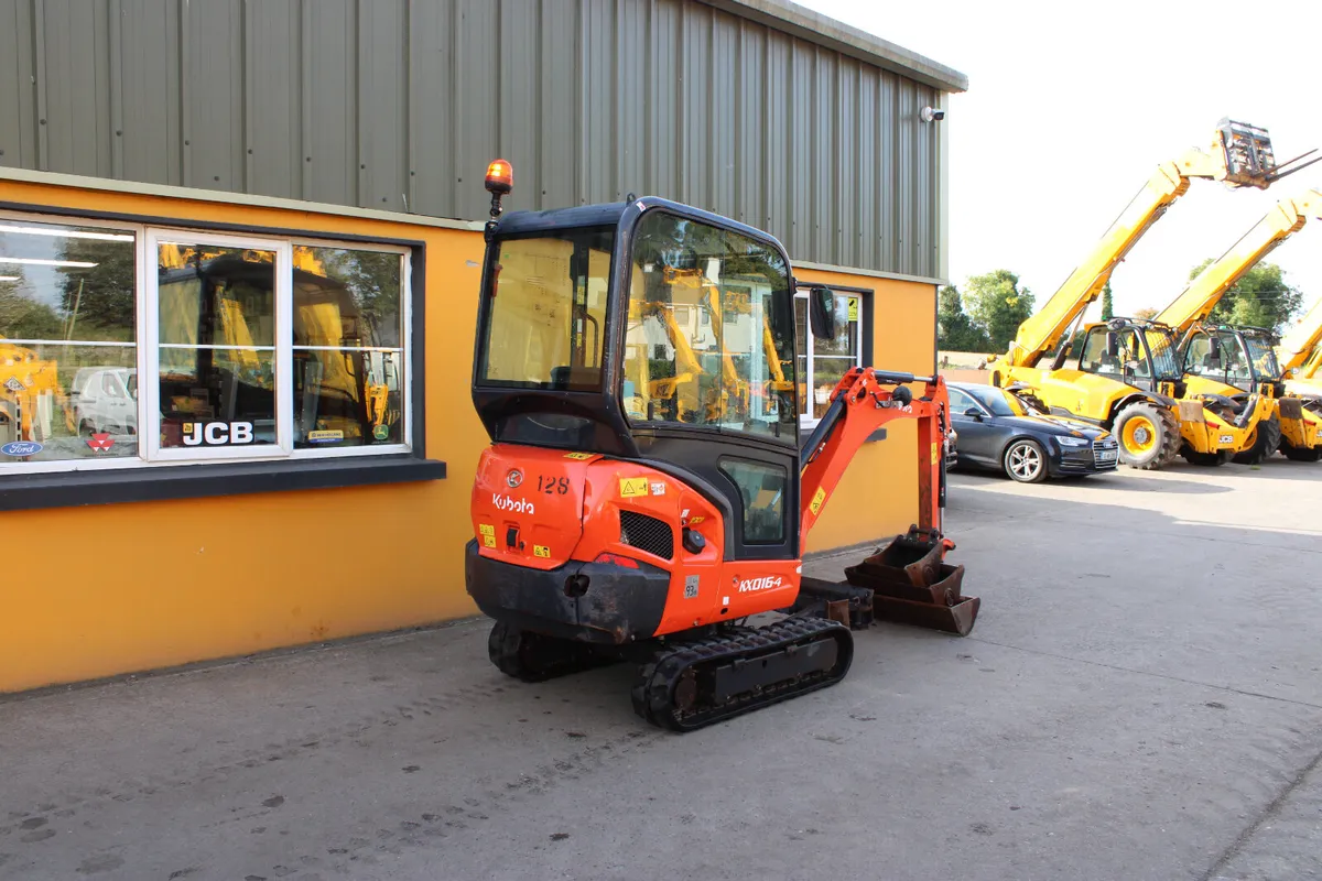 2020 Kubota mini digger Kx016-4 - Image 3