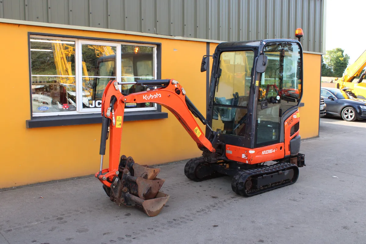 2020 Kubota mini digger Kx016-4 - Image 4