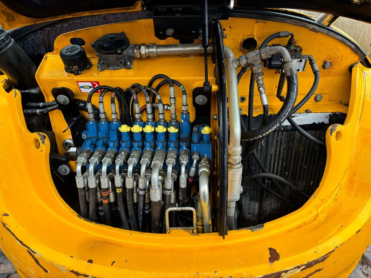 JCB 8050 - Image 4