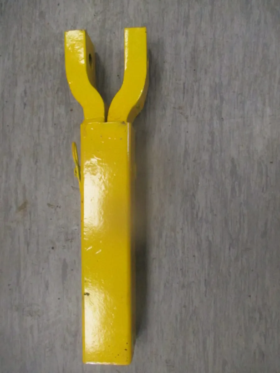 Fiat 80 Series Draw-bar - Image 1