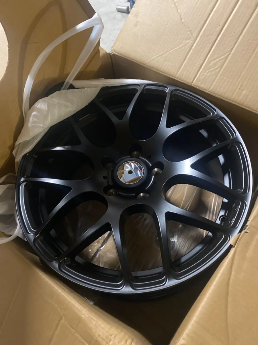 Vw transporter 18” alloys - Image 1